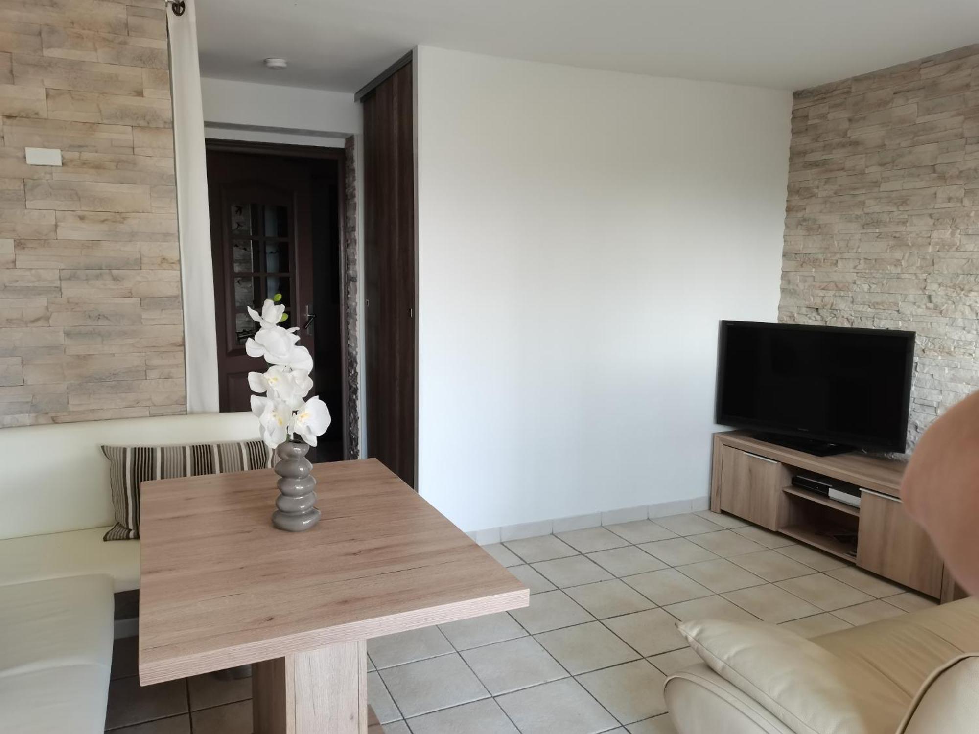 Charmant 2P Au Calme, Jardin, Piscine, Vue Panoramique Et Stationnement Villeneuve-Loubet Εξωτερικό φωτογραφία
